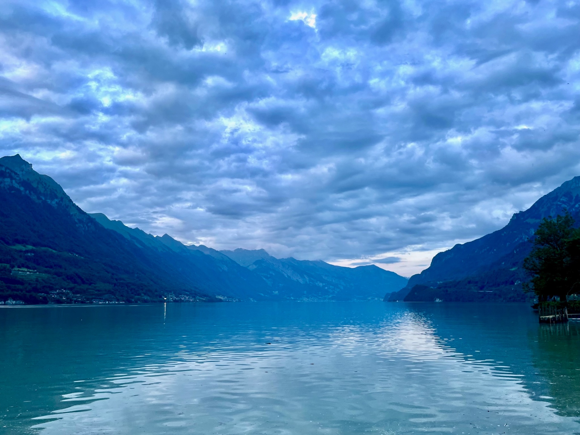 Spot 8: «Between waves and woodcraft – Where time stands still by the lakeshore»