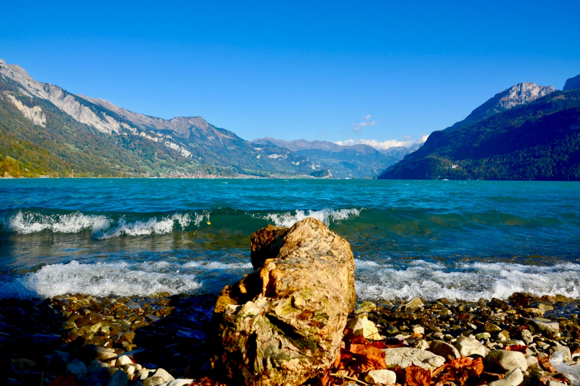 Spot 16: «The turquoise window – With fairy-tale castle view in the background»